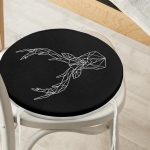 - RealHomes Yuvarlak Fermuarlı Minder - Realhomes  Siyah Zeminli Geometrik Geyik Çizimli Modern Yuvarlak Fermuarlı Sandalye Minderi Realhomes