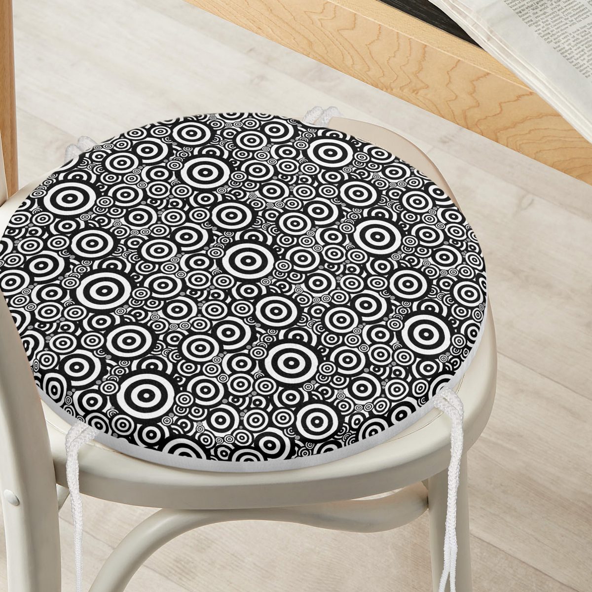 Siyah Beyaz Geometrik Yuvarlak Tasarımlı Modern Yuvarlak Fermuarlı Sandalye Minderi Realhomes