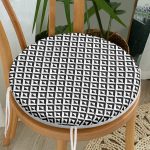 - RealHomes Yuvarlak Fermuarlı Minder - Realhomes  Siyah Beyaz Üçgen Geometrik Desenli Dijital Baskılı Yuvarlak Fermuarlı Sandalye Minderi Realhomes