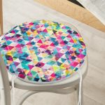 - RealHomes Yuvarlak Fermuarlı Minder - Realhomes Modern Renkli Üçgen Tasarımlı Dijital Baskılı Modern Yuvarlak Fermuarlı Sandalye Minderi Realhomes