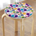 - RealHomes Yuvarlak Fermuarlı Minder - Realhomes  Renkli Mozaik Desenli Modern Dijital Baskılı Yuvarlak Fermuarlı Sandalye Minderi Realhomes