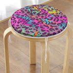 - RealHomes Yuvarlak Fermuarlı Minder - Realhomes  Renkli Leopar Desenli Dijital Baskılı Modern Yuvarlak Fermuarlı Sandalye Minderi Realhomes