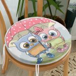 - RealHomes Yuvarlak Fermuarlı Minder - Realhomes  Sevimli Kediler Dijital Baskılı Yuvarlak Fermuarlı Sandalye Minderi Realhomes