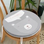 - RealHomes Yuvarlak Fermuarlı Minder - Realhomes Gri Zeminde Mutlu Ayıcık Desenli Bebek Odası Yuvarlak Fermuarlı Sandalye Minderi Realhomes