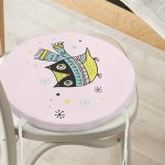 - RealHomes Yuvarlak Fermuarlı Minder - Realhomes Realhomes Pembe Zeminde Atkılı Baykuş Desenli Modern Yuvarlak Fermuarlı Sandalye Minderi Realhomes