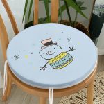 - RealHomes Yuvarlak Fermuarlı Minder - Realhomes  Mavi Zeminde Şapkalı Kardan Adam Motifli Dijital Baskılı Modern Yuvarlak Fermuarlı Sandalye Minderi Realhomes