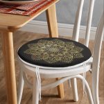 - RealHomes Yuvarlak Fermuarlı Minder - Realhomes  Siyah Zeminde Gold Mandala Motifli Yuvarlak Fermuarlı Sandalye Minderi Realhomes