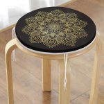 - RealHomes Yuvarlak Fermuarlı Minder - Realhomes  Siyah Zeminde Gold Mandala Motifli Yuvarlak Fermuarlı Sandalye Minderi Realhomes