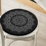 - RealHomes Yuvarlak Fermuarlı Minder - Realhomes  Siyah Zeminde Beyaz Mandala Desenli Yuvarlak Fermuarlı Sandalye Minderi Realhomes