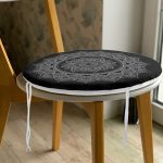 - RealHomes Yuvarlak Fermuarlı Minder - Realhomes  Siyah Zeminde Beyaz Mandala Desenli Yuvarlak Fermuarlı Sandalye Minderi Realhomes