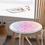 - RealHomes Yuvarlak Fermuarlı Minder - Realhomes  Beyaz Zeminde Pembe Mavi Mandala Desenli Özel Tasarım Yuvarlak Fermuarlı Sandalye Minderi Realhomes