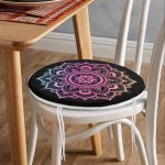 - RealHomes Yuvarlak Fermuarlı Minder - Realhomes  Siyah Zeminde Pembe Mavi Mandala Desenli Özel Tasarım Yuvarlak Fermuarlı Sandalye Minderi Realhomes