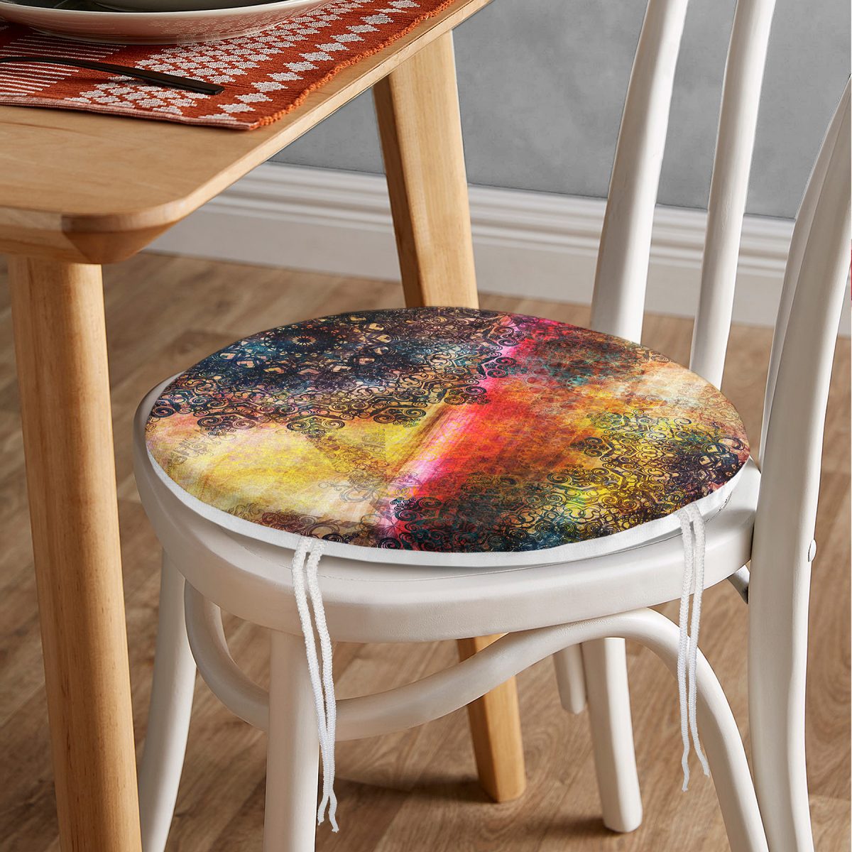 Sulu Boya Temalı Mandala Desenli Modern Yuvarlak Fermuarlı Sandalye Minderi Realhomes