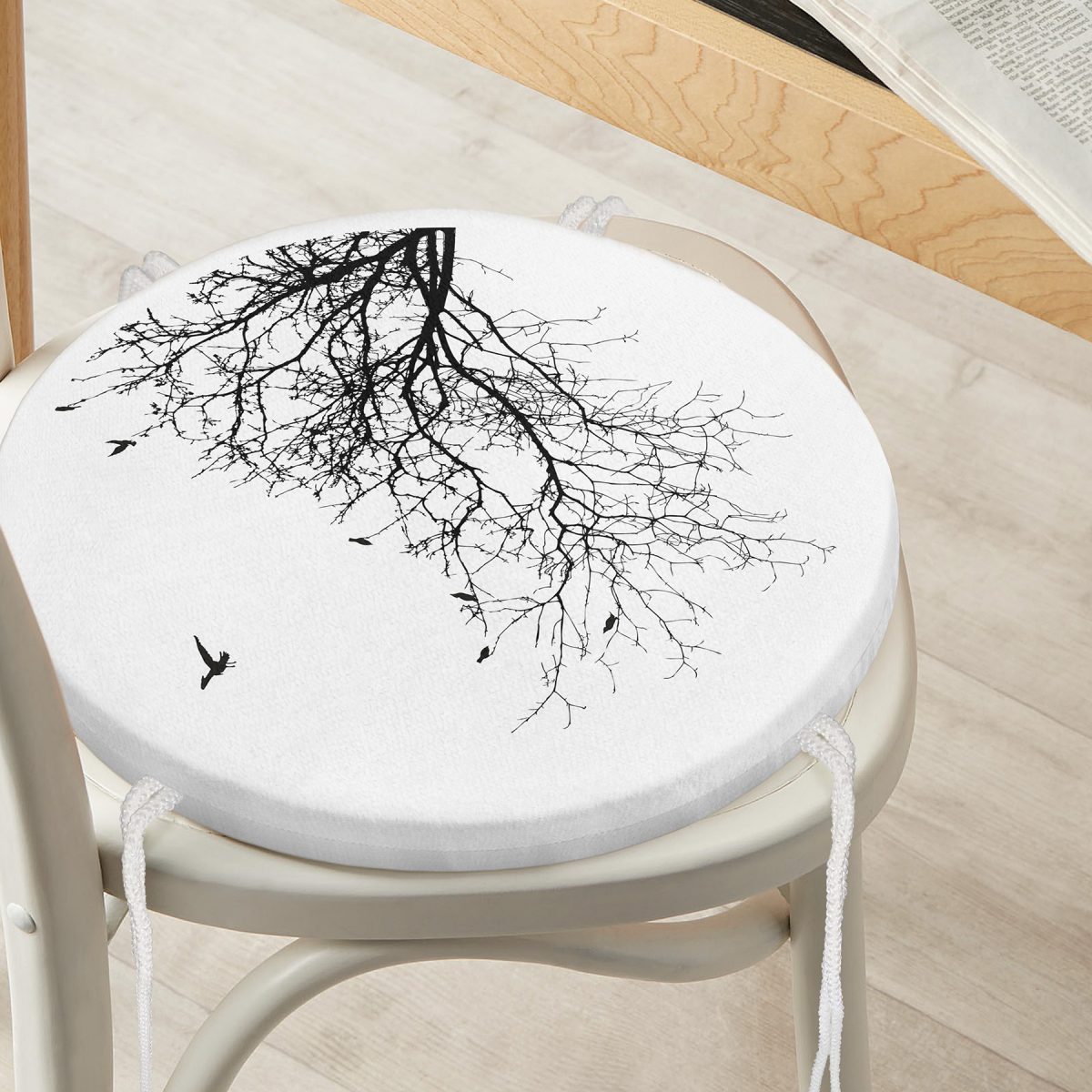 Realhomes Ağaç Dalı Kuş Tasarımlı Dijital Baskılı Yuvarlak Fermuarlı Sandalye Minderi Realhomes