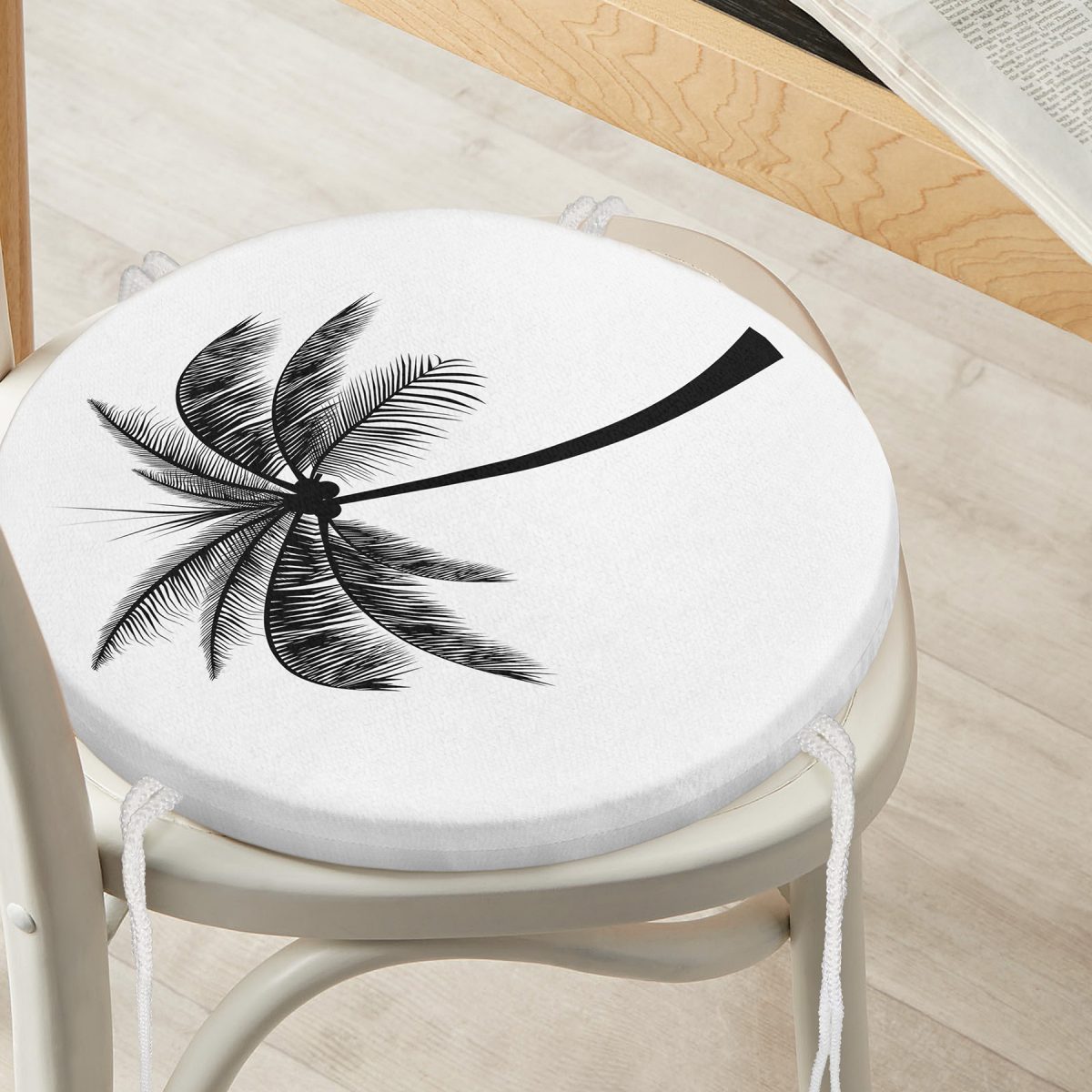 Beyaz Zeminde Siyah Palmiye Desenli Özel Tasarım Yuvarlak Fermuarlı Sandalye Minderi Realhomes