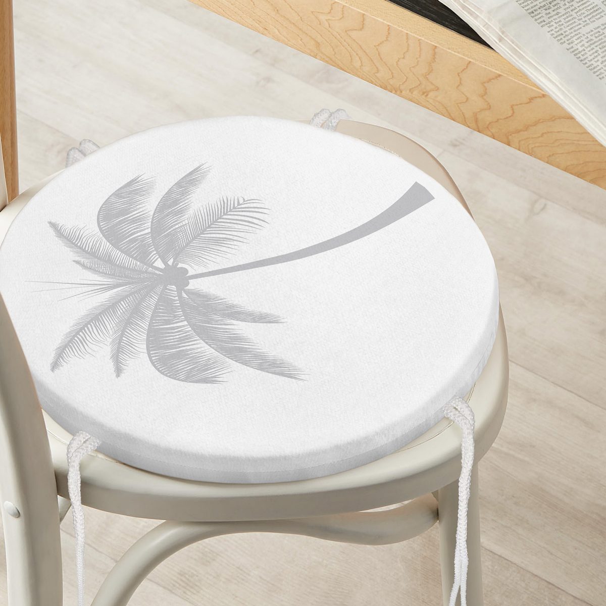Beyaz Zeminde Gri Palmiye Desenli Modern Yuvarlak Fermuarlı Sandalye Minderi Realhomes