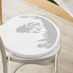 - RealHomes Yuvarlak Fermuarlı Minder - Realhomes  Realhomes Beyaz Zeminde Gri Ağaç Tasarımlı Yuvarlak Fermuarlı Sandalye Minderi Realhomes