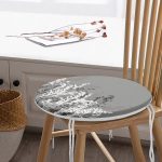 - RealHomes Yuvarlak Fermuarlı Minder - Realhomes  Gri Zeminde Beyaz Çiçek Motifli Özel Tasarım Yuvarlak Fermuarlı Sandalye Minderi Realhomes