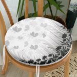 - RealHomes Yuvarlak Fermuarlı Minder - Realhomes  Realhomes Siyah Çiçekler Üzerinde Kelebek Motifli Özel Tasarım Yuvarlak Fermuarlı Sandalye Minderi Realhomes