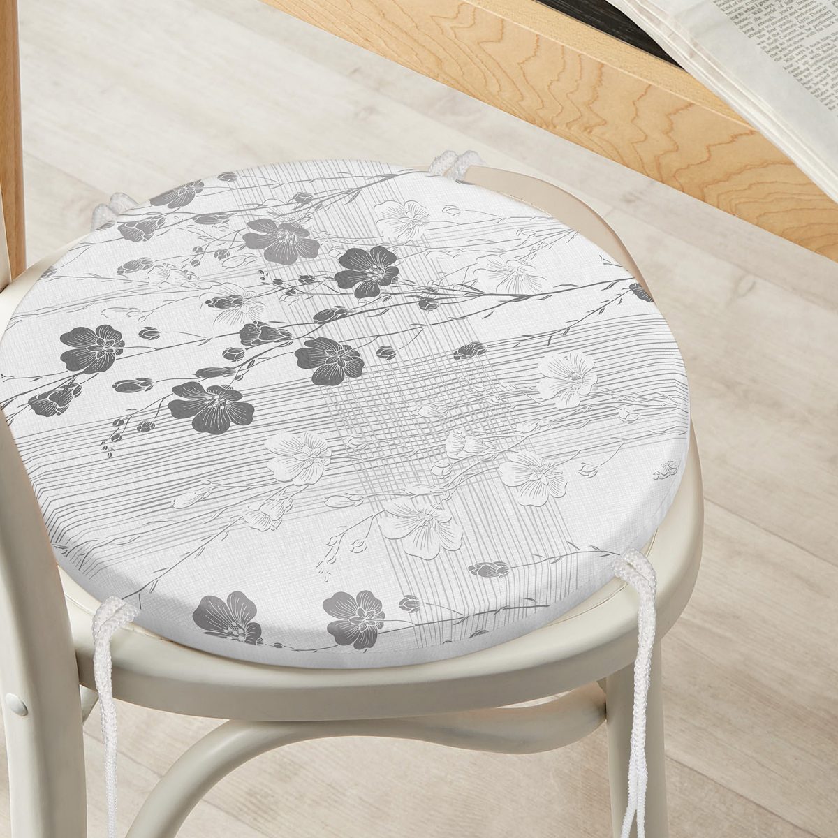 Karakalem Çizimli Çiçek Tasarım Dijital Baskılı Modern Yuvarlak Fermuarlı Sandalye Minderi Realhomes