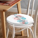 - RealHomes Yuvarlak Fermuarlı Minder - Realhomes  Beyaz Zeminde Renkli Yumurta Desenli Özel Tasarım Yuvarlak Fermuarlı Sandalye Minderi Realhomes