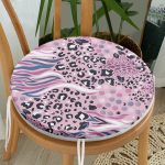 - RealHomes Yuvarlak Fermuarlı Minder - Realhomes  Lila Zeminli Leopar Desenli Dijital Baskılı Özel Tasarım Yuvarlak Fermuarlı Sandalye Minderi Realhomes