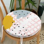 Kare Zeminde Yağlı Boya Çizimli Yuvarlak Fermuarlı Sandalye Minderi Realhomes