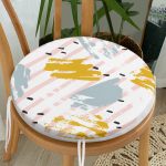 - RealHomes Yuvarlak Fermuarlı Minder - Realhomes Beyaz Zeminde Sulu Boya Pembe Yan Çizgi Motifli Yuvarlak Fermuarlı Sandalye Minderi Realhomes