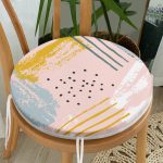 - RealHomes Yuvarlak Fermuarlı Minder - Realhomes Pembe Zeminde Soyut Sulu Boya Çizimli Yuvarlak Fermuarlı Sandalye Minderi Realhomes