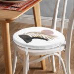 - RealHomes Yuvarlak Fermuarlı Minder - Realhomes Beyaz Zemin Üzerinde Gold Yaprak Motifli Yuvarlak Fermuarlı Sandalye Minderi Realhomes