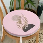 - RealHomes Yuvarlak Fermuarlı Minder - Realhomes Pembe Zemin Üzerinde Soyut Çizim Ay Ve Yaprak Motifli Yuvarlak Fermuarlı Sandalye Minderi Realhomes