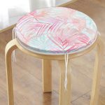 - RealHomes Yuvarlak Fermuarlı Minder - Realhomes Pembe Ve Mavi Yaprak Desenli Özel Tasarım Yuvarlak Fermuarlı Sandalye Minderi Realhomes
