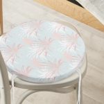 - RealHomes Yuvarlak Fermuarlı Minder - Realhomes Renkli Zemin Üzerinde Beyaz Ve Pembe Yaprak Motifli Yuvarlak Fermuarlı Sandalye Minderi Realhomes