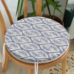 - RealHomes Yuvarlak Fermuarlı Minder - Realhomes  Lacivert Zeminde Beyaz Yapraklı Yuvarlak Fermuarlı Sandalye Minderi Realhomes