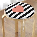 - RealHomes Yuvarlak Fermuarlı Minder - Realhomes Modern Kalp Desenli Dijital Baskılı Yuvarlak Fermuarlı Sandalye Minderi Realhomes