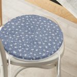 - RealHomes Yuvarlak Fermuarlı Minder - Realhomes Lacivert Kot Zemin Üzerinde Yıldız Motifli Yuvarlak Fermuarlı Sandalye Minderi Realhomes