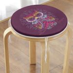 Mor Zemin Üzerinde Otantik Baykuş Desenli Modern Yuvarlak Fermuarlı Sandalye Minderi Realhomes