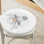 - RealHomes Yuvarlak Fermuarlı Minder - Realhomes  Beyaz Zeminde Alageyik Motifli Modern Yuvarlak Fermuarlı Sandalye Minderi Realhomes