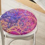 - RealHomes Yuvarlak Fermuarlı Minder - Realhomes Mor Zeminde Geometrik Çizgi Tasarımlı Yuvarlak Fermuarlı Sandalye Minderi Realhomes