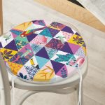 Geometrik Üçgen İçerisinde Kuş Dijital Baskılı Yuvarlak Fermuarlı Sandalye Minderi Realhomes