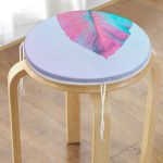 - RealHomes Yuvarlak Fermuarlı Minder - Realhomes Toz Mavisi Zeminli Tropik Yapraklı Özel Tasarım Modern Yuvarlak Fermuarlı Sandalye Minderi Realhomes