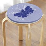 - RealHomes Yuvarlak Fermuarlı Minder - Realhomes  Karolina Mavisi Zeminli Sonsuz Kelebek Desenli Modern Yuvarlak Fermuarlı Sandalye Minderi Realhomes