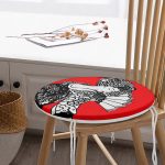 - RealHomes Yuvarlak Fermuarlı Minder - Realhomes  Kırmızı Zeminde Gri Japon Kız Motifli Yuvarlak Fermuarlı Sandalye Minderi Realhomes