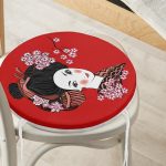 - RealHomes Yuvarlak Fermuarlı Minder - Realhomes Siyah ve Kırmızı Zeminde Papatya Tasarımlı Japon Kız Modern Yuvarlak Fermuarlı Sandalye Minderi Realhomes