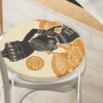 - RealHomes Yuvarlak Fermuarlı Minder - Realhomes Başında Vazo Taşıyan Etnik Afrika Desenli Modern Yuvarlak Fermuarlı Sandalye Minderi Realhomes