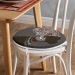 - RealHomes Yuvarlak Fermuarlı Minder - Realhomes  Gri Zemin Desenli Siyahi Kadın Motifli Yuvarlak Fermuarlı Sandalye Minderi Realhomes