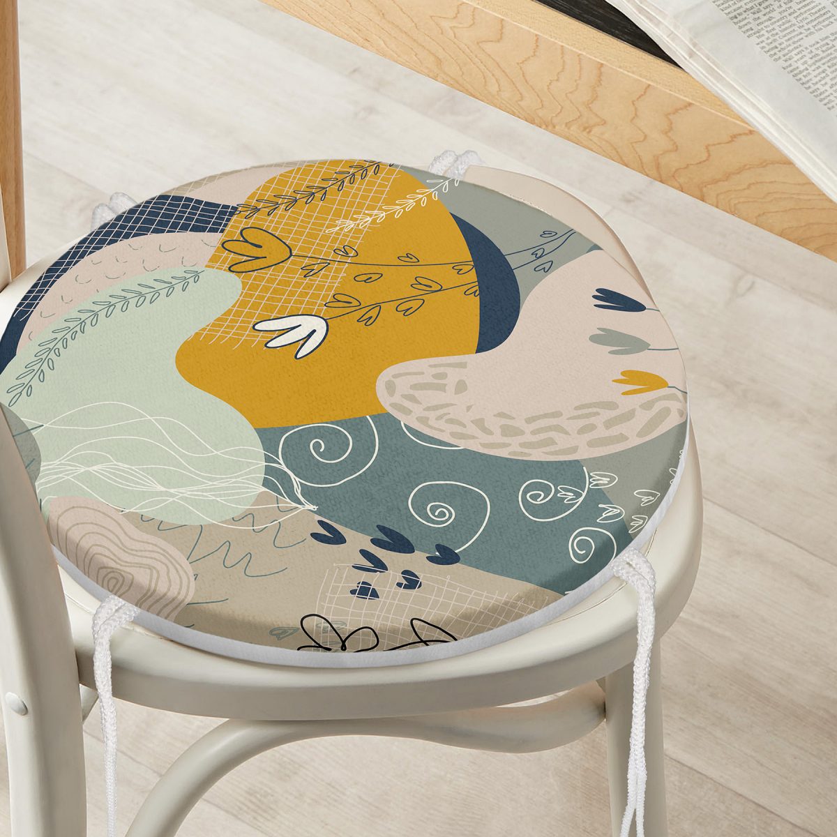 Pembe Zeminli Çiçek Detaylı Özel Tasarım Yuvarlak Fermuarlı Sandalye Minderi Realhomes