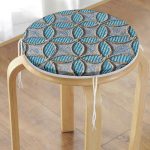 - RealHomes Yuvarlak Fermuarlı Minder - Realhomes  Kabartma Yüzey Geometrik Desenli Dijital Baskılı Yuvarlak Fermuarlı Sandalye Minderi Realhomes