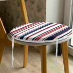 - RealHomes Yuvarlak Fermuarlı Minder - Realhomes  Beyaz Zeminde Renkli Çizgi Detaylı Dijital Baskılı Modern Yuvarlak Fermuarlı Sandalye Minderi Realhomes