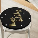 - RealHomes Yuvarlak Fermuarlı Minder - Realhomes Siyah Zeminde Gold Yıldız Desenli Dijital Baskılı Modern Yuvarlak Fermuarlı Sandalye Minderi Realhomes